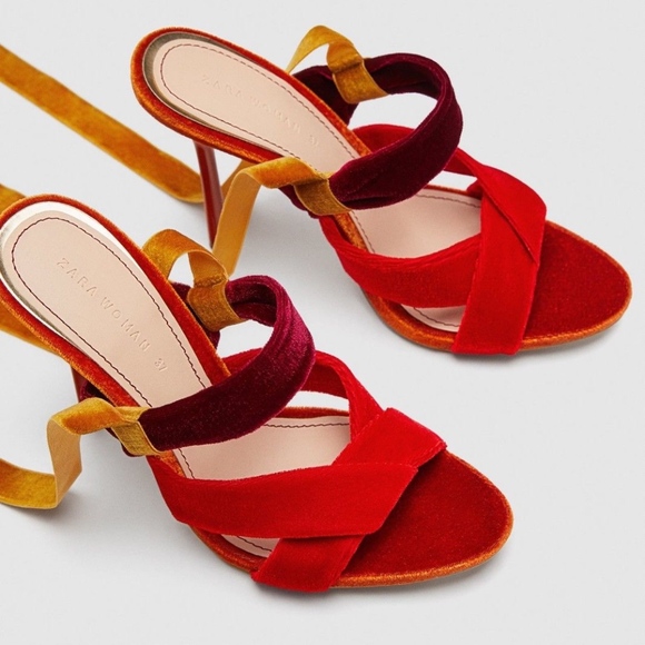 ZARA WOMAN MULTI COLOR SANDALS WITH VELVET STRAPS - Picture 8 of 8